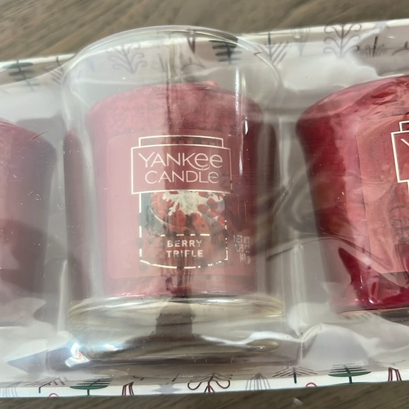 Retired Yankee Candle Votive Gift Set Berry Trifle - Picture 7 of 10